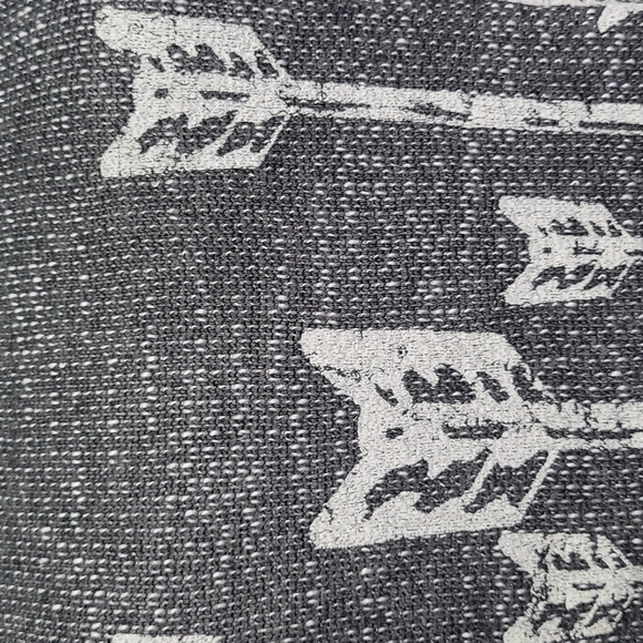 LILI WHITE GRAY ARROW PRINT TOP LONG SLEEVE CROP T SHIRT SIZE S MADE IN USA. - Picture 6 of 15